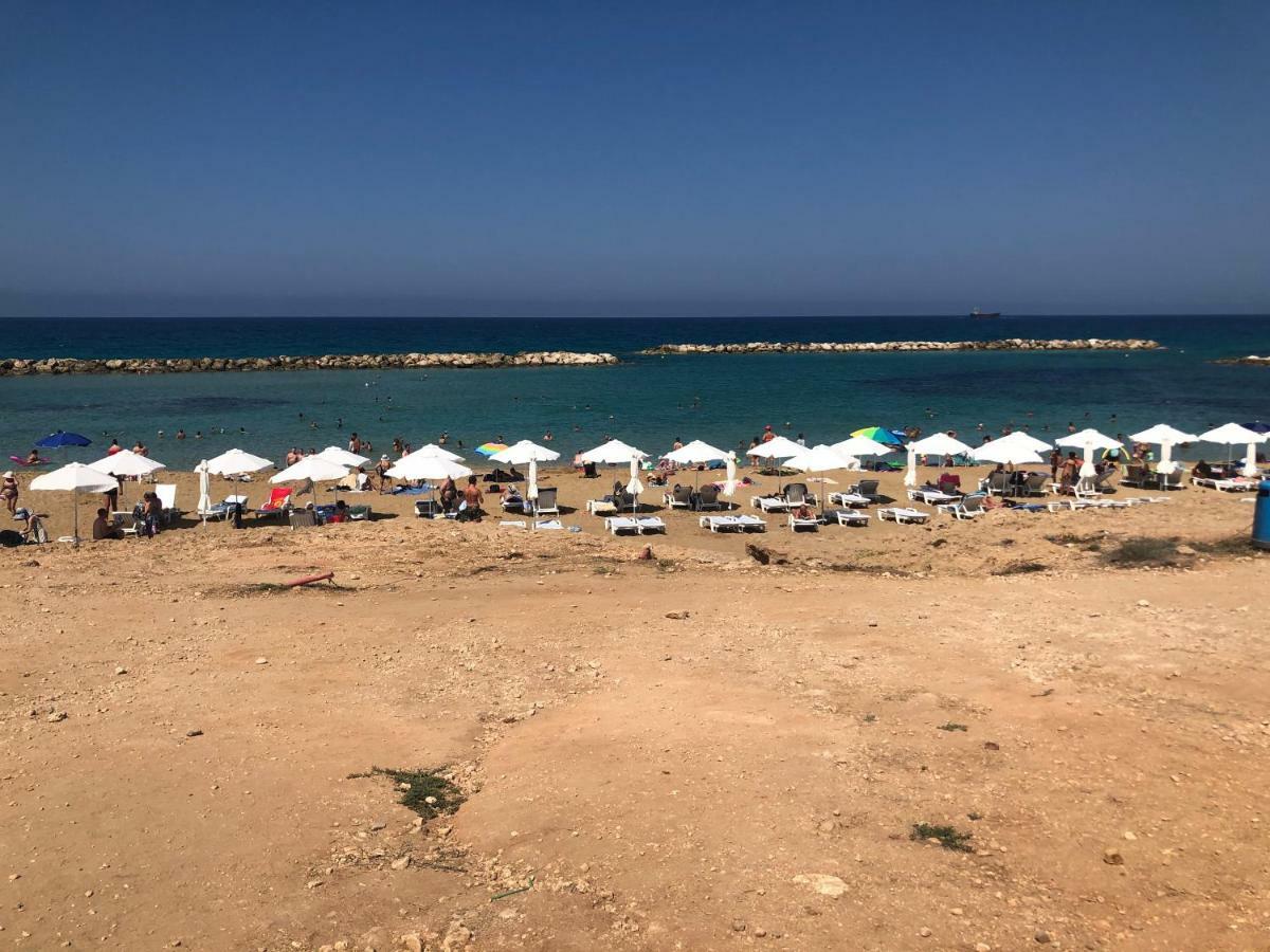Royal Seacrest Apartment Paphos Bagian luar foto
