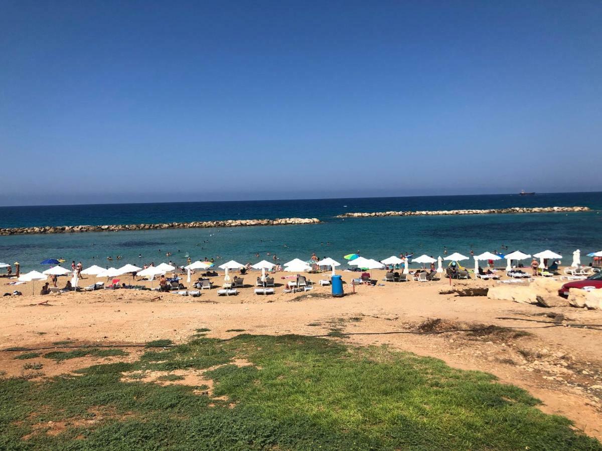 Royal Seacrest Apartment Paphos Bagian luar foto