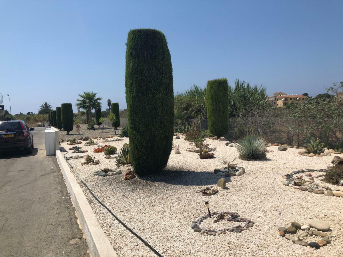 Royal Seacrest Apartment Paphos Bagian luar foto