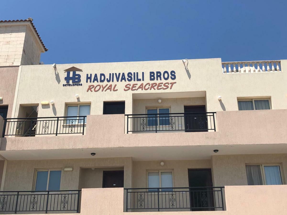 Royal Seacrest Apartment Paphos Bagian luar foto