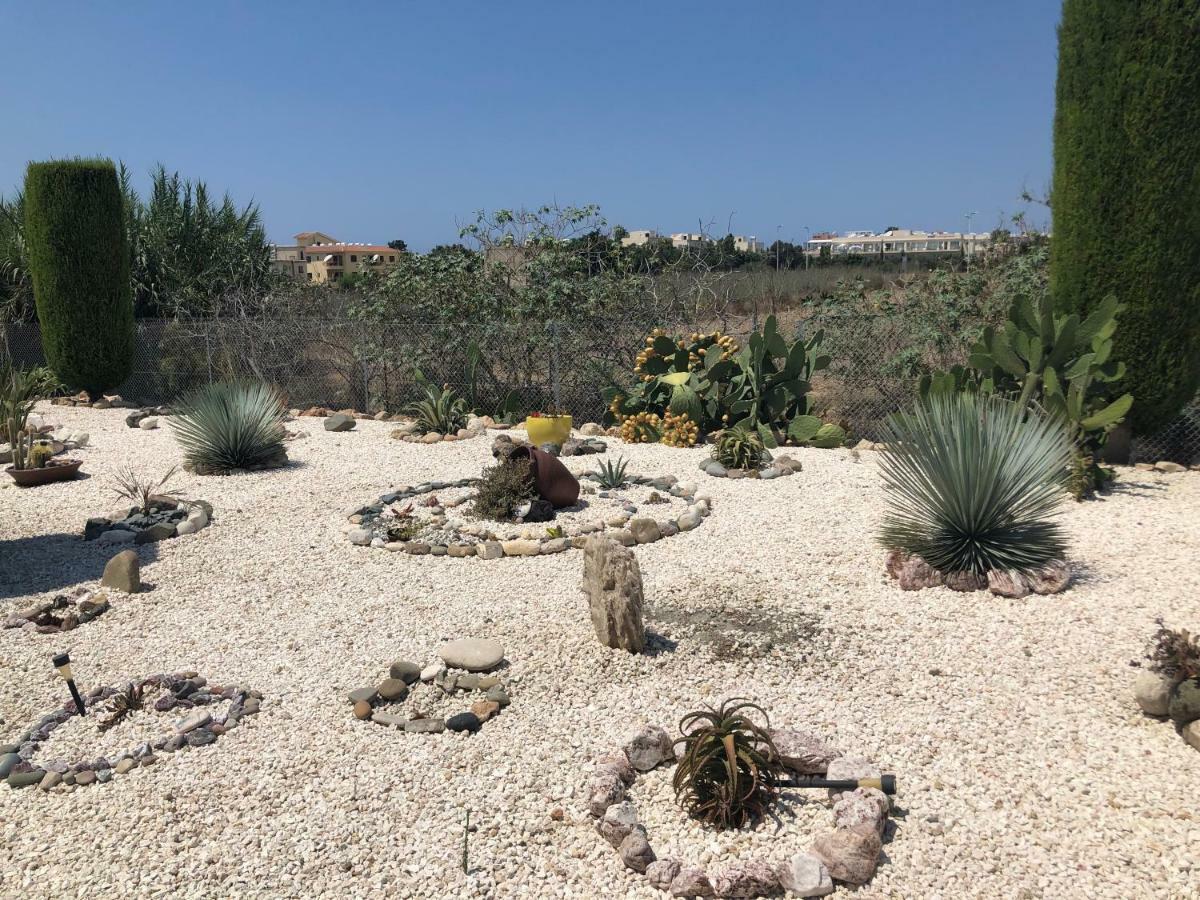 Royal Seacrest Apartment Paphos Bagian luar foto