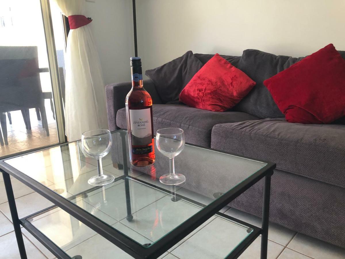 Royal Seacrest Apartment Paphos Bagian luar foto